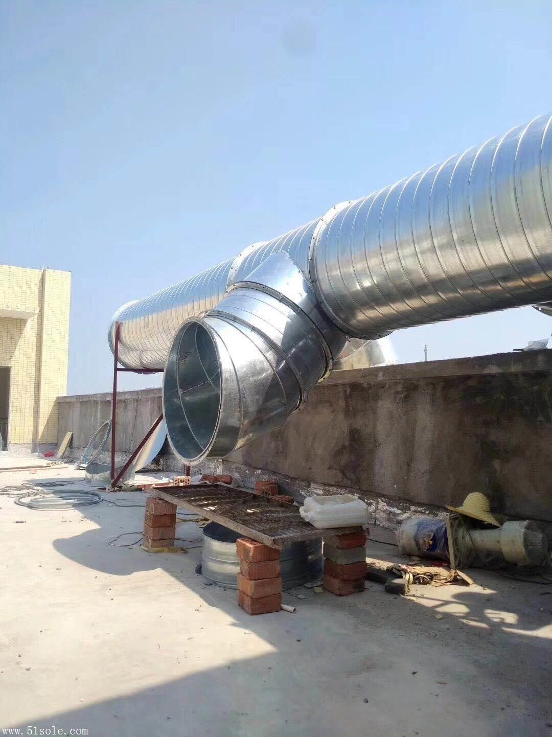 鍍鋅螺旋風(fēng)管的特性與應(yīng)用 環(huán)保除塵與防腐加工的完美結(jié)合